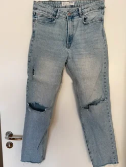 Stradivarius Vaaleat revityt farkut