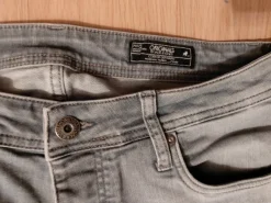 New Jack & Jones Vaalien harmaat farkut.