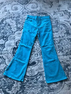 Best stuka Vakosamettihousut (32)