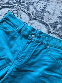 Best stuka Vakosamettihousut (32)