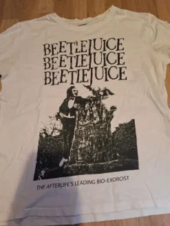 New valkoinen beetlejuice t-paita