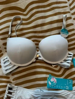 Best Valkoinen bikini setti