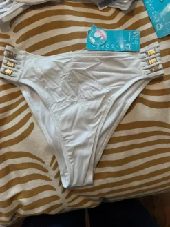 Best Valkoinen bikini setti