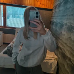 Best Valkoinen huppari