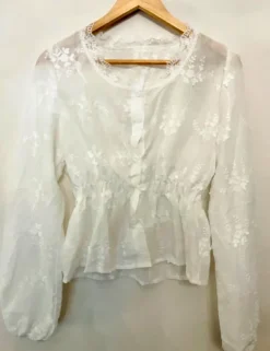 Sale Valkoinen pitsipaita