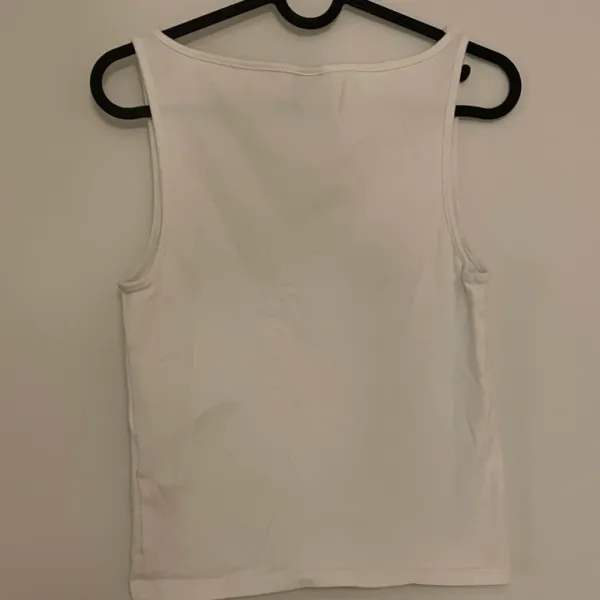 Online Valkoinen toppi