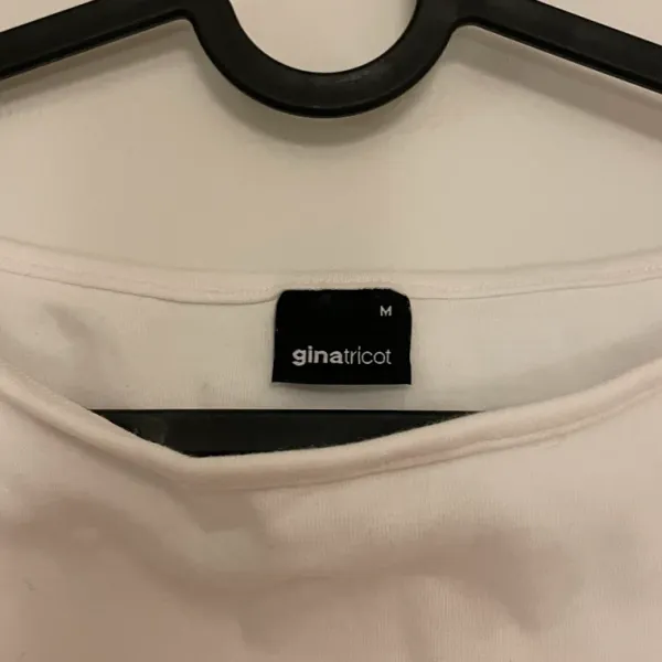 Online Valkoinen toppi