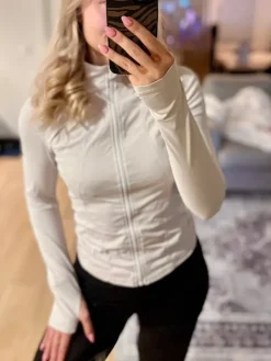 Sale Ei merkkiä Valkoinen treenitakki