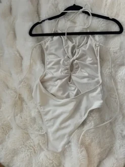 Online BUBBLEROOM Valkoinen uimapuku