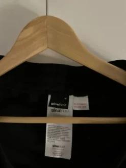 Gina Tricot Velour shortsit