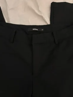 New Bik Bok Vera low rise puvunhousut