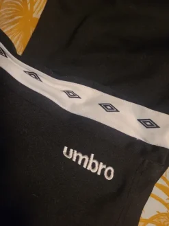 Online Umbro Verkkarit