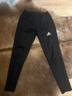 Best adidas Verkkarit