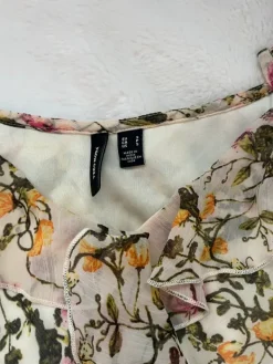 Hot VeroModa kukkainen kesämekko S