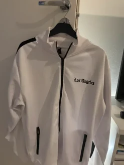 Best Black Squad Vetoketjullinen paita