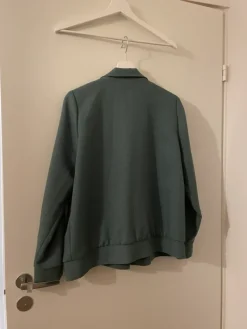 Hot Vihreä housupuku