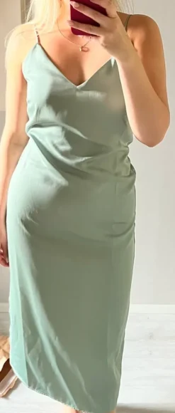 Hot Vihreä Vilan juhlamekko