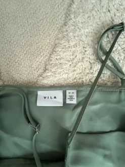 Hot Vihreä Vilan juhlamekko