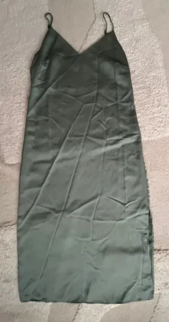 Hot Vihreä Vilan juhlamekko