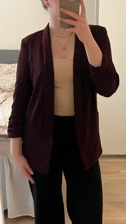 Discount Gina Tricot Viininpunainen bleiseri