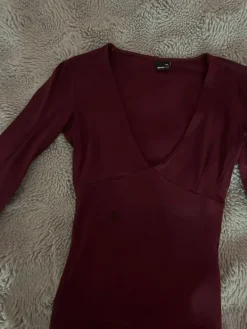 Best Gina Tricot Viininpunainen pitkähihainen