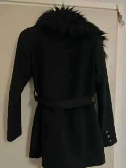 Sale Villakangastakki tekoturkiskauluksella