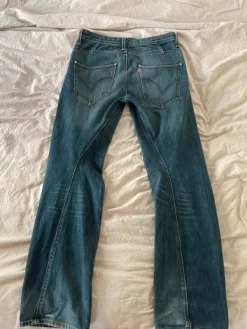 Clearance Vintage 2008 Levi’s Engineered Jeans W32