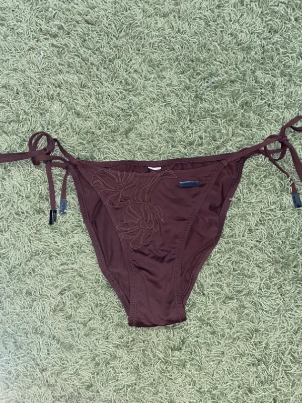 Discount Triumph Vintage bikinejen alaosa