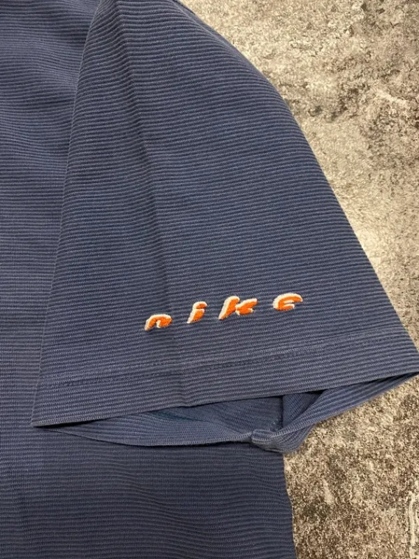 Discount Nike Vintage 90s center swoosh t-shirt