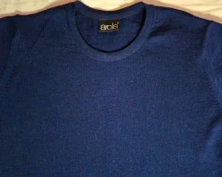 Outlet Arola Vintage tummansininen ohut villapusero, koko S-M