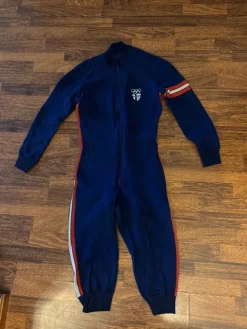 New Vintage urheiluasu