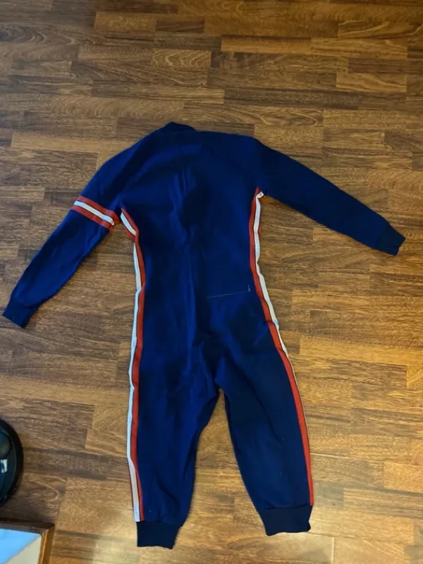 New Vintage urheiluasu