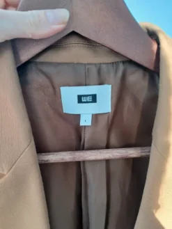 Hot WE Fashionin vaaleanruskea jakku