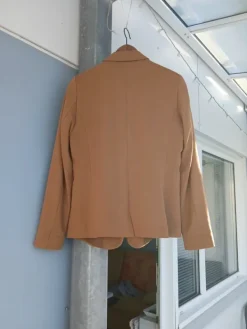 Hot WE Fashionin vaaleanruskea jakku