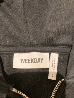 Clearance Weekday zip up musta.