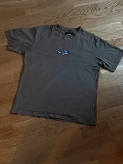 Best Welcome T-Paita