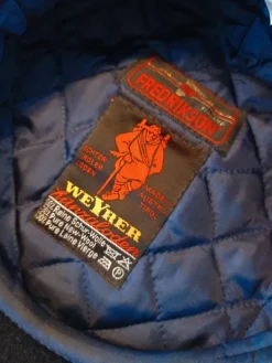 Clearance Vintage Love Wool hat in like new condition