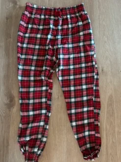 Outlet Pola Yö housut