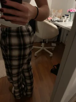 New Lager 157 yöhousut