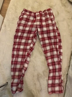 Outlet Pola Yöhousut