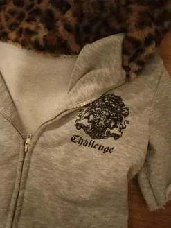 Clearance Y2k huppari karvainen