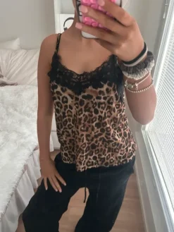 New Zaran leopardi kuosi toppi